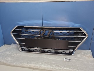 Решетка радиатора, ориг. номер SHF02747, Hyundai Solaris 2014-2017