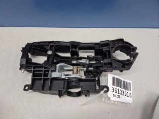 Кронштейн ручки двери задней левый BMW 5 F10 2009-2013