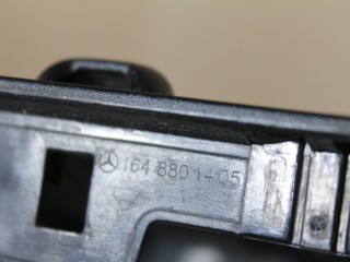 Решётка в капот правая, ориг. номер A1648801405, Mercedes M-klasse W164 ML