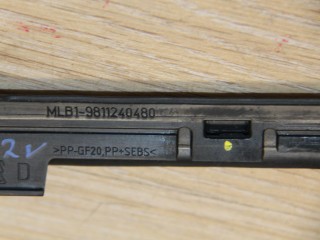 Молдинг стекла задней правой двери, ориг. номер 9811240480, Peugeot 3008 P84