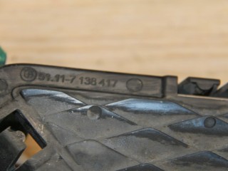 Заглушка птф фары в бампере левая, ориг. номер 51117138417, BMW 3 E90 2008-2013