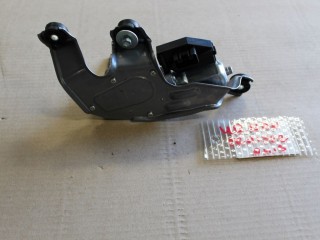 Моторчик стеклоочистителя заднего стекла, ориг. номер 8513052150, Toyota Urban Cruiser P11