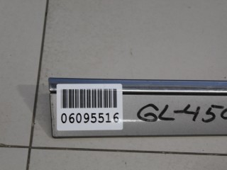 Молдинг двери правый передний, ориг. номер A16469052629197, Mercedes M-klasse W164 ML
