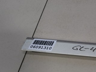 Молдинг двери правый передний, ориг. номер A16469052629775, Mercedes M-klasse W164 ML