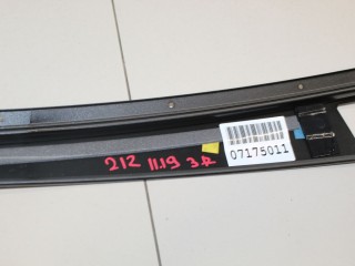 Накладка рамки двери задняя правая, ориг. номер A2126900487, Mercedes E-klasse W212 2009-2013