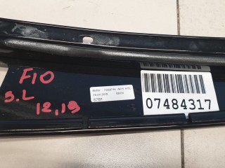 Накладка рамки двери задняя левая, ориг. номер 51357209715, BMW 5 F10 2009-2013