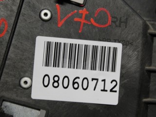 Кронштейн замка двери задний правой, ориг. номер 30784317, Volvo V60 (V60 Cross Country)