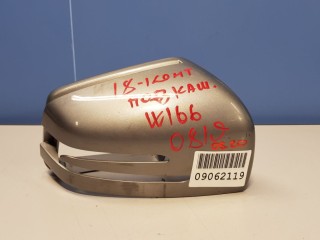 Крышка на зеркало правое, ориг. номер A16681002649040, Mercedes M-klasse W166 ML GLE 2011-2015