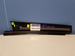 Накладка рамки двери задняя правая, ориг. номер A2126900487, Mercedes E-klasse W212 2009-2013