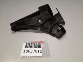 Накладка петли двери багажника левая, ориг. номер LR036765, Land Rover Discovery 2004-2009