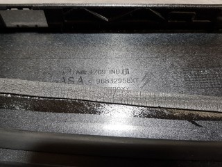 Накладка рамки двери задняя правая, ориг. номер 866697, Peugeot 3008 2009-2013