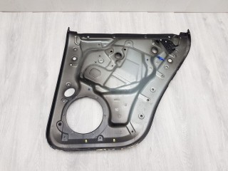 Кронштейн стеклоподъемника задней левой двери, ориг. номер 7L6839729E, Volkswagen Touareg 2002-2007