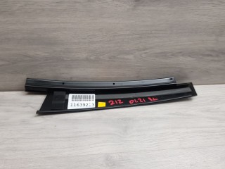 Накладка рамки двери задняя левая, ориг. номер A2126900387, Mercedes E-klasse W212 2009-2013