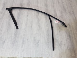 Уплотнитель стекла передней правой двери, ориг. номер 4G0837440H, Audi A6 S6 C7