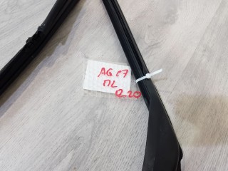 Уплотнитель стекла передней правой двери, ориг. номер 4G0837440H, Audi A6 S6 C7