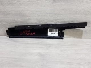 Накладка рамки двери задняя правая, ориг. номер LR050771, Land Rover Range Rover Evoque 2011-2015