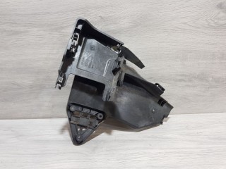 Кронштейн замка двери передний левый, ориг. номер 30784314, Volvo S60 2013-2018