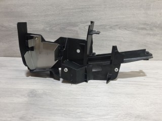 Кронштейн замка двери передний правый, ориг. номер 1713739, Ford Focus 3 2011-2015