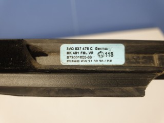 Молдинг стекла передней правой двери, ориг. номер 3V0837476CJV1, Skoda Superb 3V