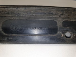 Уплотнитель двери передней левой, ориг. номер A1646904762, Mercedes M-klasse W164 ML