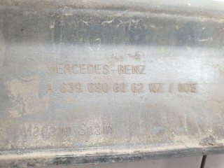 Молдинг двери левый передний, ориг. номер A6396900262, Mercedes Vito Viano W639