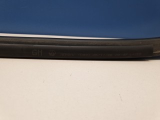 Накладка стекла передней правой двери, ориг. номер 91165834, Opel Vivaro A 2006-2014