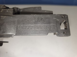 Защитный кожух замка передней левой двери, ориг. номер A2227661100, Mercedes S-klasse W222 2013-2017