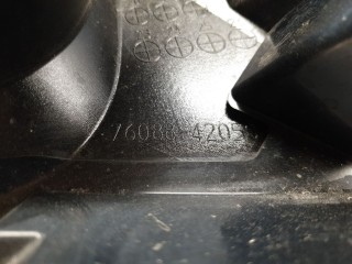 Накладка спойлера левая, ориг. номер 760880R010, Toyota RAV 4 2015-2019