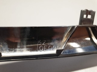 Молдинг решетки радиатора нижний, ориг. номер 527110E090, Toyota Highlander U50