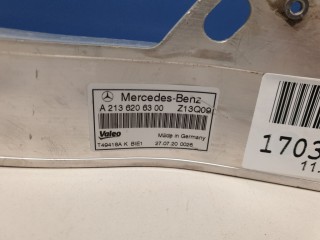 Кронштейн панели радиатора, ориг. номер A2136206300, Mercedes E-klasse W213 2016-2021