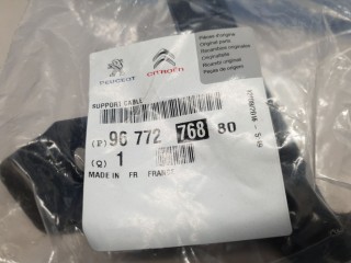 Кронштейн кабеля АКБ, ориг. номер 9677276880, Peugeot 508 2010-2014
