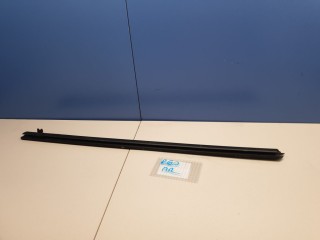 Накладка стекла передней правой двери, ориг. номер 51339800546, Mini Countryman R60 2010-2016