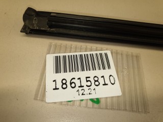 Накладка стекла передней правой двери, ориг. номер A2137250465, Mercedes E-klasse W213 2016-2021