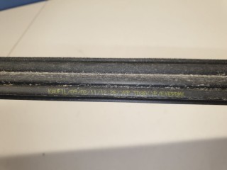 Накладка стекла передней левой двери, ориг. номер 6817205060, Toyota Avensis T27 2011-2015