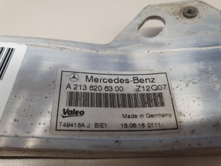 Кронштейн панели радиатора, ориг. номер A2136206300, Mercedes E-klasse W213 2016-2021