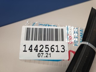 Накладка стекла передней правой двери, ориг. номер 8R0837480B, Audi Q5 8R 2012-2017