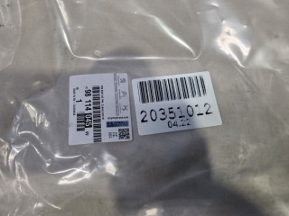 Молдинг двери левый задний, ориг. номер 98114045VV, Peugeot 3008 P84