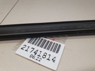 Накладка стекла передней левой двери, ориг. номер LR102566, Land Rover Discovery 2017-2021