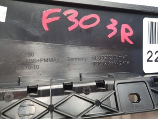Накладка рамки двери задняя правая, ориг. номер 51357258308, BMW 3 F30 2011-2016