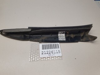 Накладка заднего фонаря левая, ориг. номер 63217206390, BMW 7 F01 F02 2008-2012