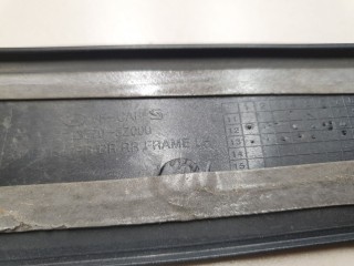 Накладка рамки двери задняя левая, ориг. номер 832703Z000, Hyundai i40 2011-2015
