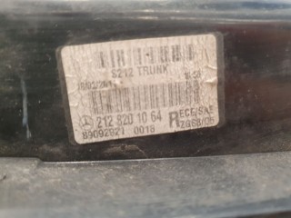 Фонарь в крышку правый, ориг. номер A2128201064, Mercedes E-klasse W212 2009-2013