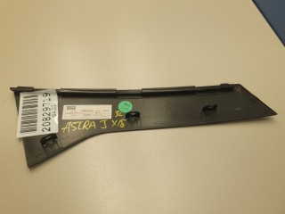 Накладка рамки двери задняя левая, ориг. номер 13303934, Opel Astra J 2012-2018