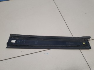 Накладка рамки двери задняя правая, ориг. номер 7576133050, Toyota Camry XV50 2011-2014