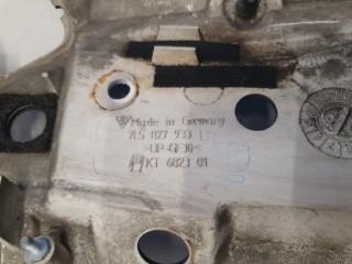 Кронштейн спойлера двери багажника, ориг. номер 95551293303, Porsche Cayenne 955 957 2002-2007