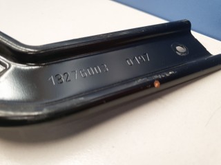 Кронштейн обшивки двери задней левой, ориг. номер 13276003, Opel Astra J 2012-2018