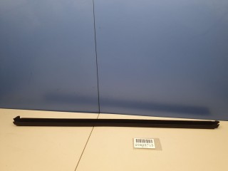 Накладка стекла передней левой двери, ориг. номер A1777258100, Mercedes A-klasse W177 2018-2023