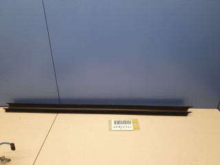 Накладка стекла передней левой двери, ориг. номер 51337258299, BMW 3 F30 2011-2016