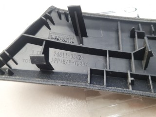 Накладка обшивки двери передней левой, ориг. номер 7461105020, Toyota Avensis T27 2011-2015