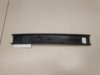 Накладка рамки двери задняя левая, ориг. номер 51337199307, BMW 5 F10 2009-2013